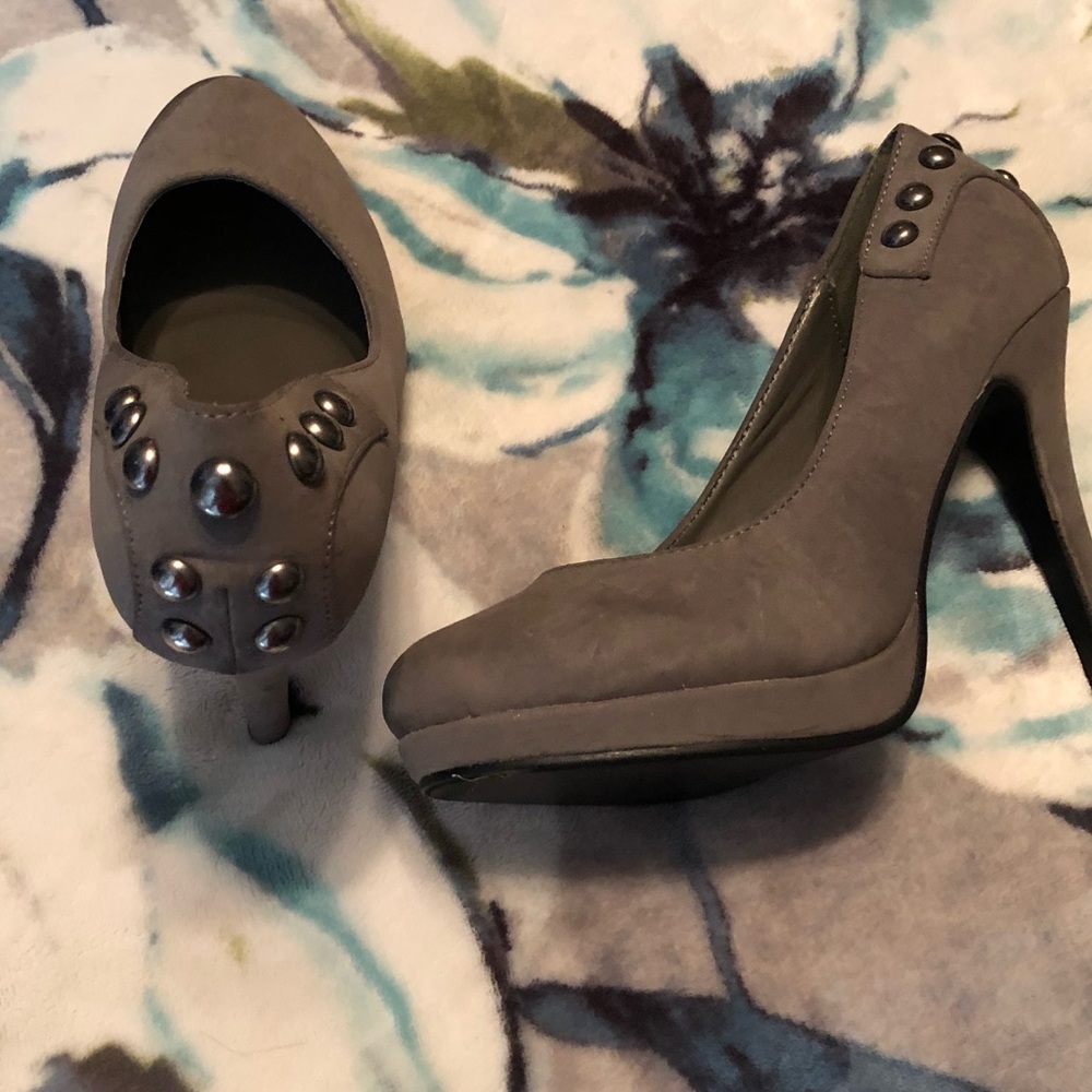 Vanity brand gray studded platform heels
